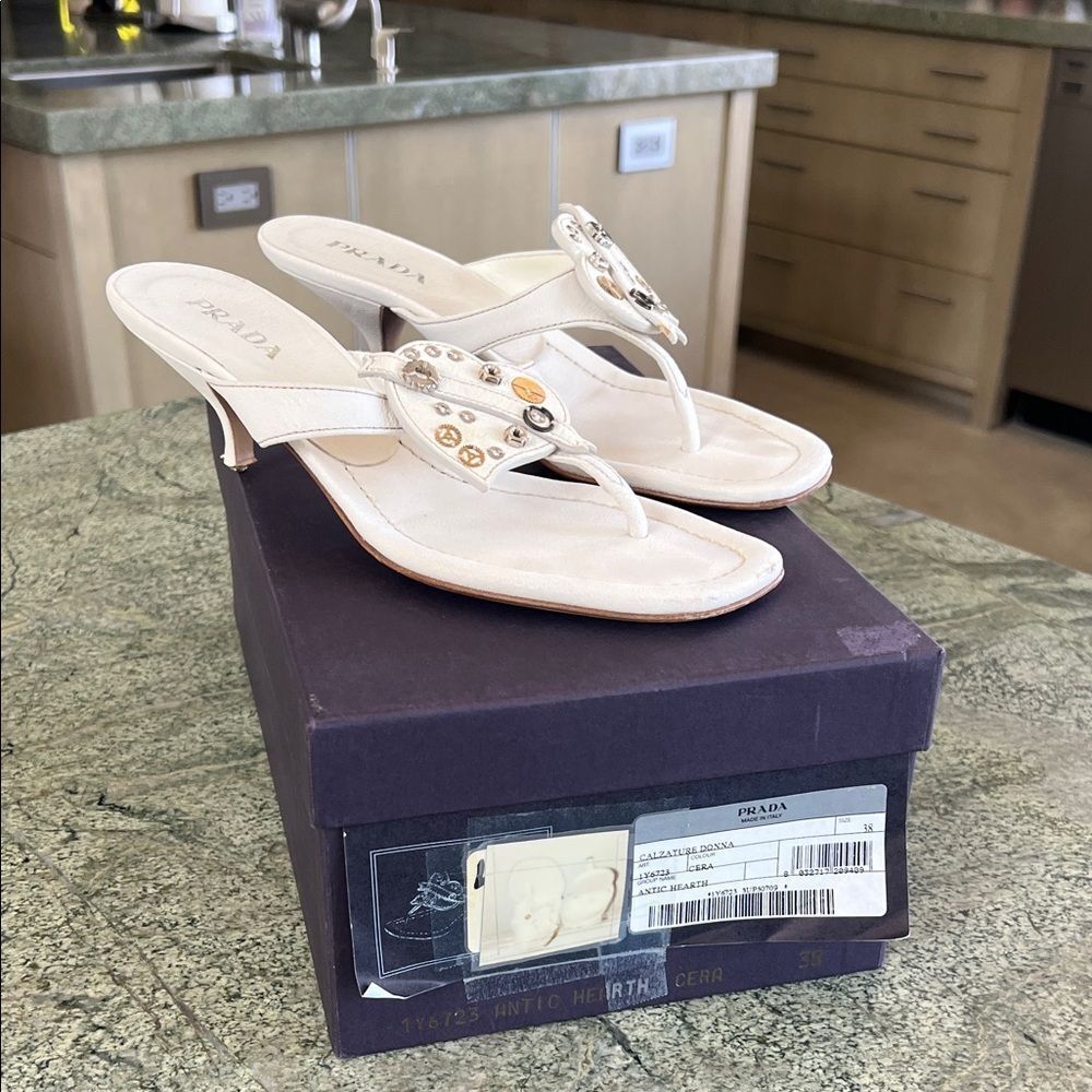 Prada Women's Elegant Cream y2k kitten Heels